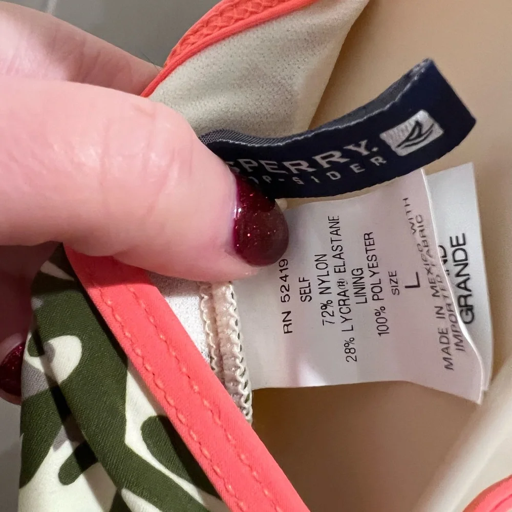 NWOT! Sperry Ruffle Bikini Top - Picture 6 of 10